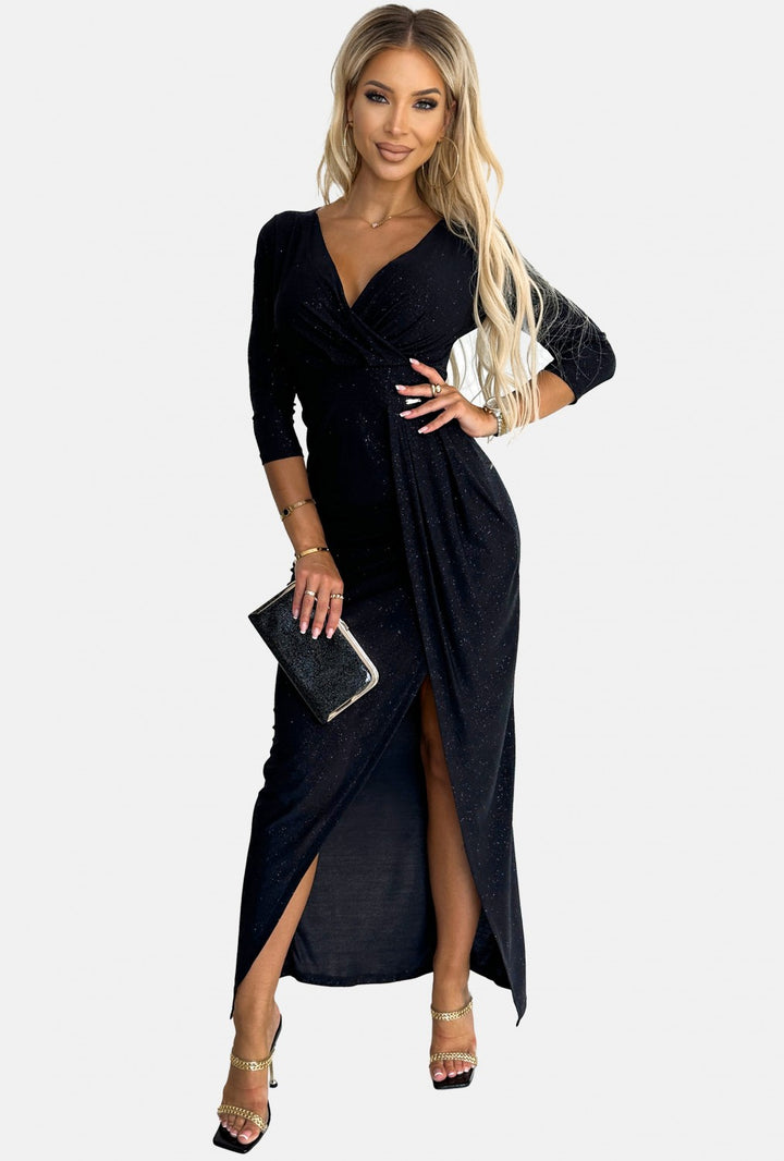 Long dress with V-neck and Slit on the Leg