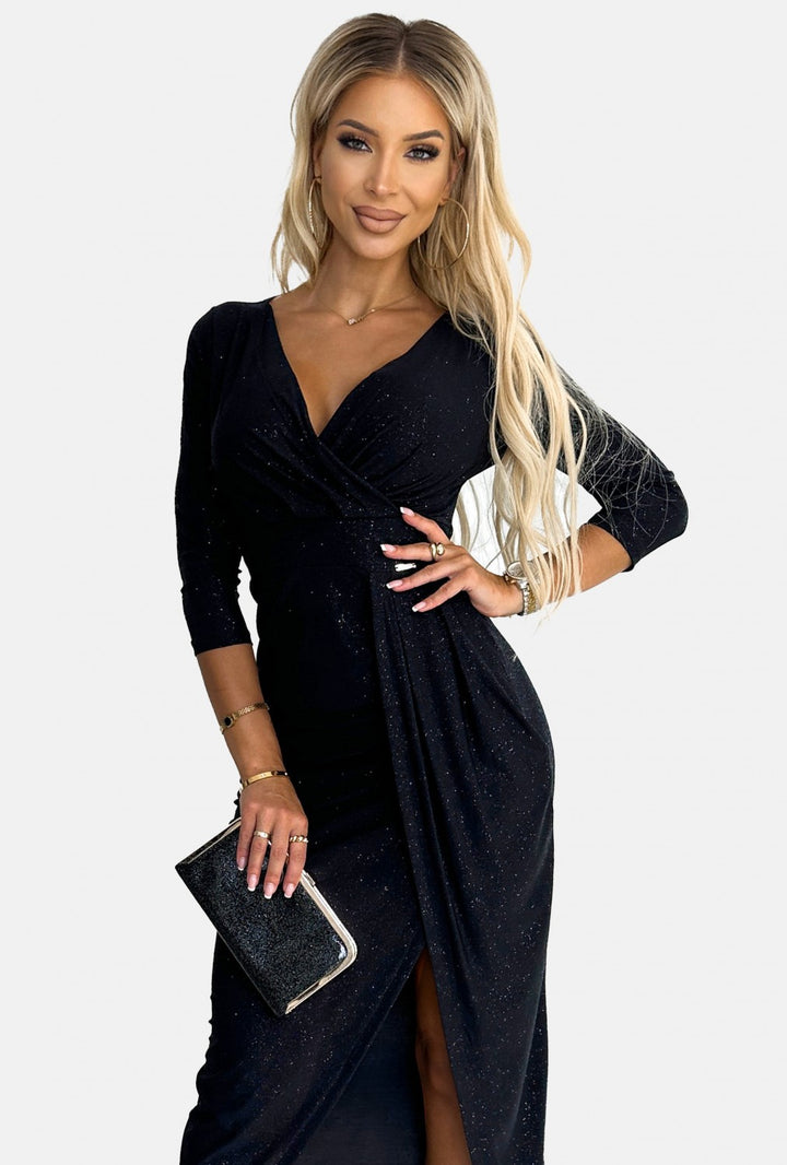 Long dress with V-neck and Slit on the Leg